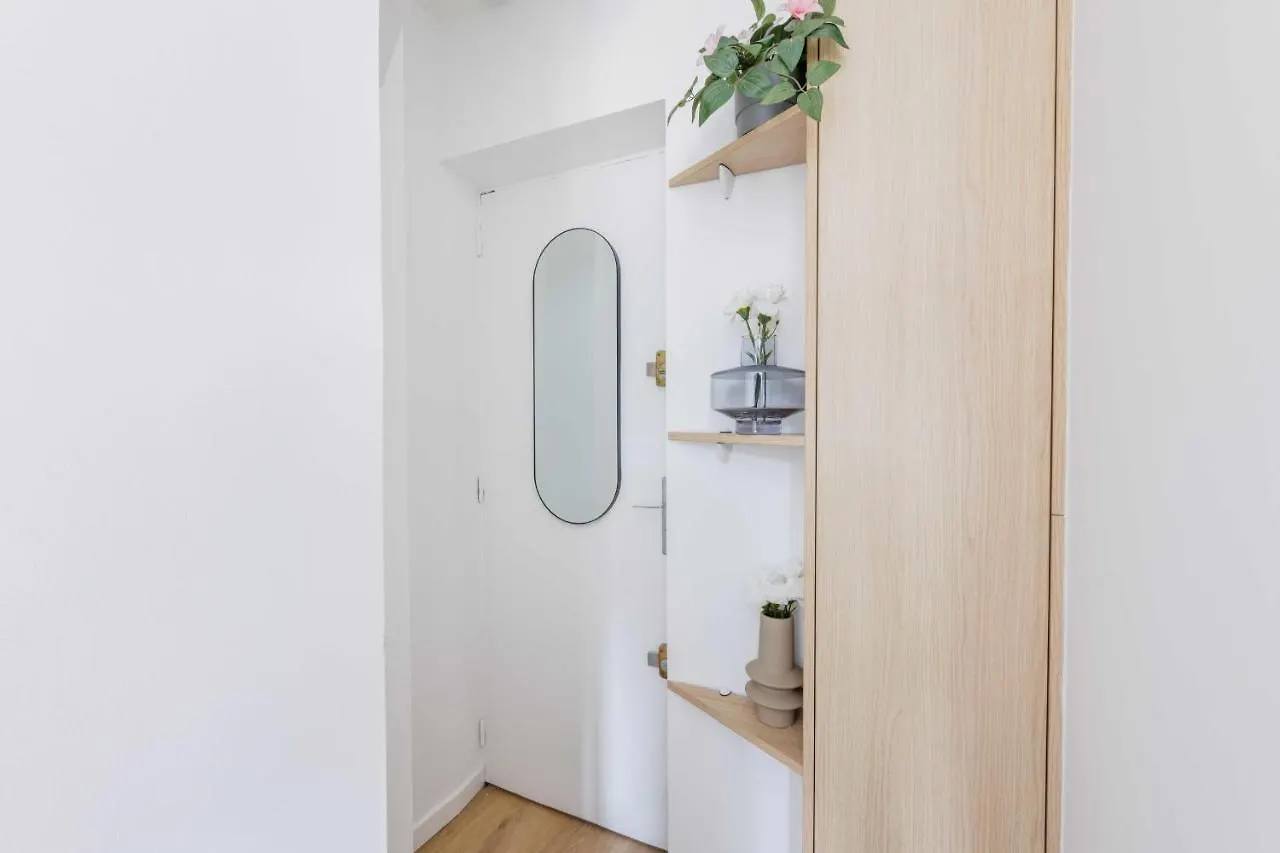 Charming Renovated Apartment Paris 0*,  France