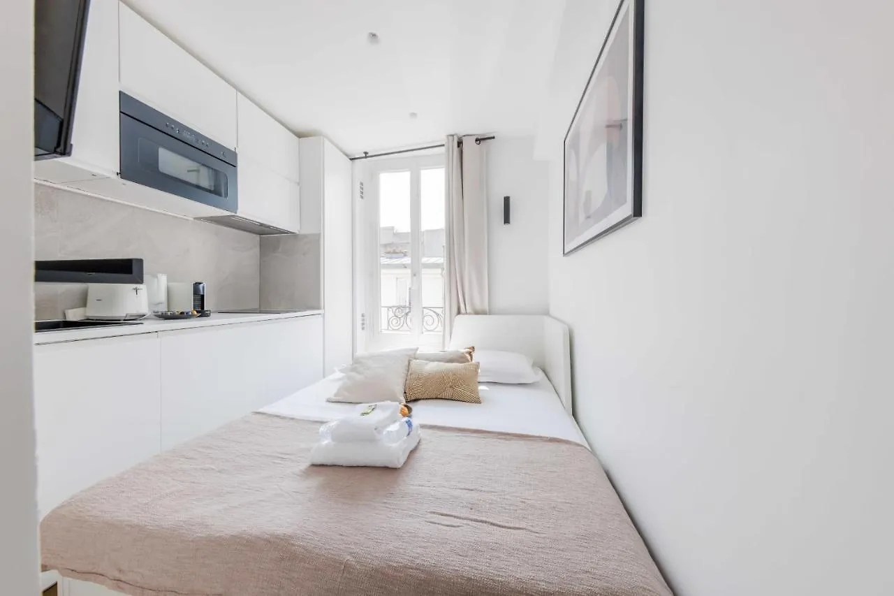 Charming Renovated Apartment Paris France